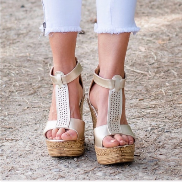 Boho Champagne T-Strap Platform Wedges - Picture 2 of 6